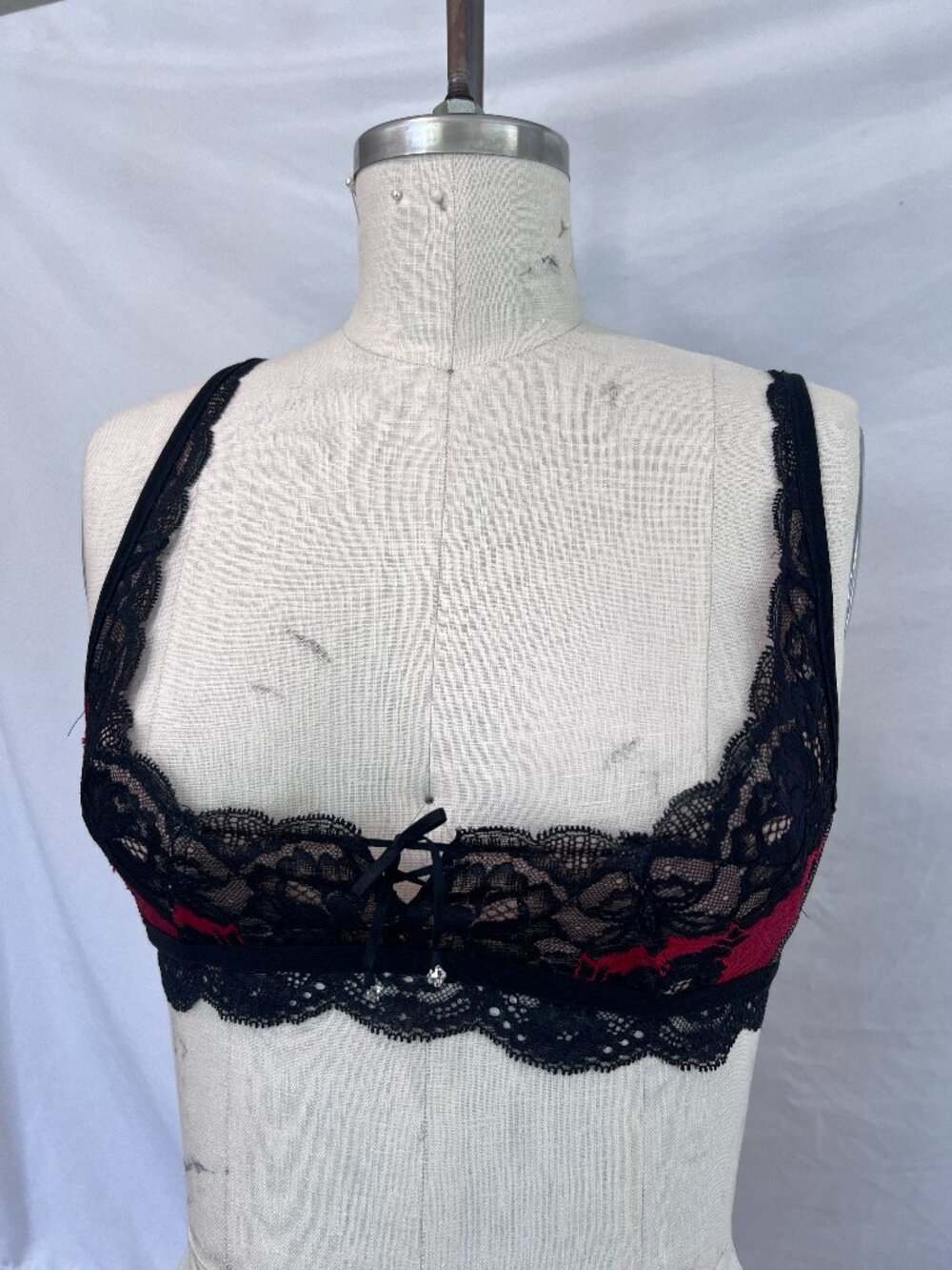 NWOT Victoria's Secret Black and Red Lace Low Cut Corset Bra